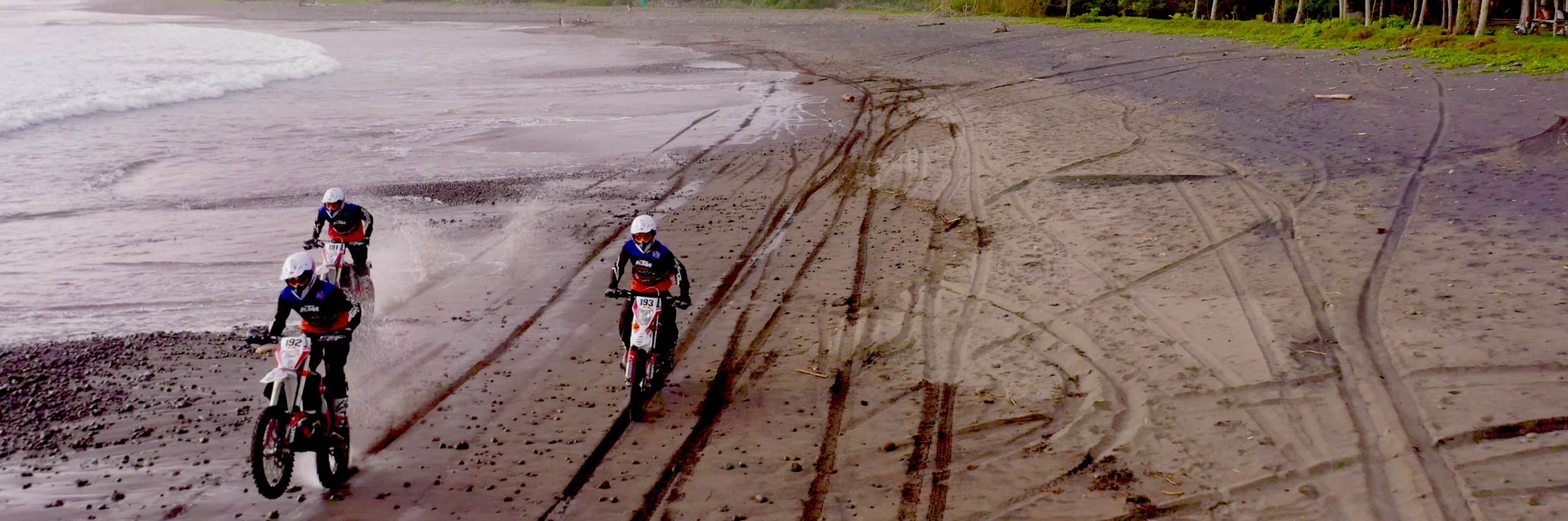 Bali_Dirt_Bikes_Tabanan_Beach_Slider1